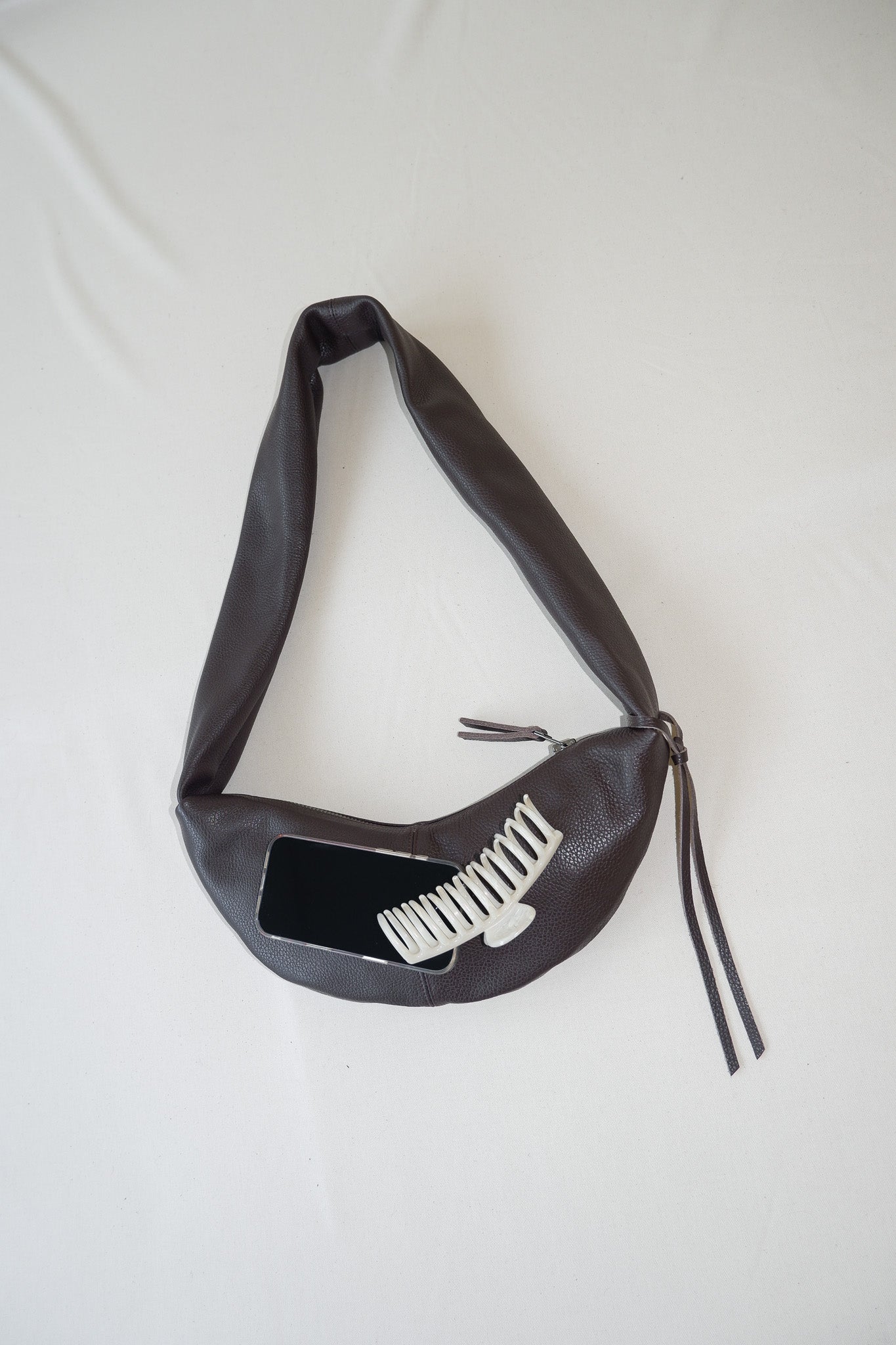 Banana Bag XS Chocolat | Small Crossbody – NONA